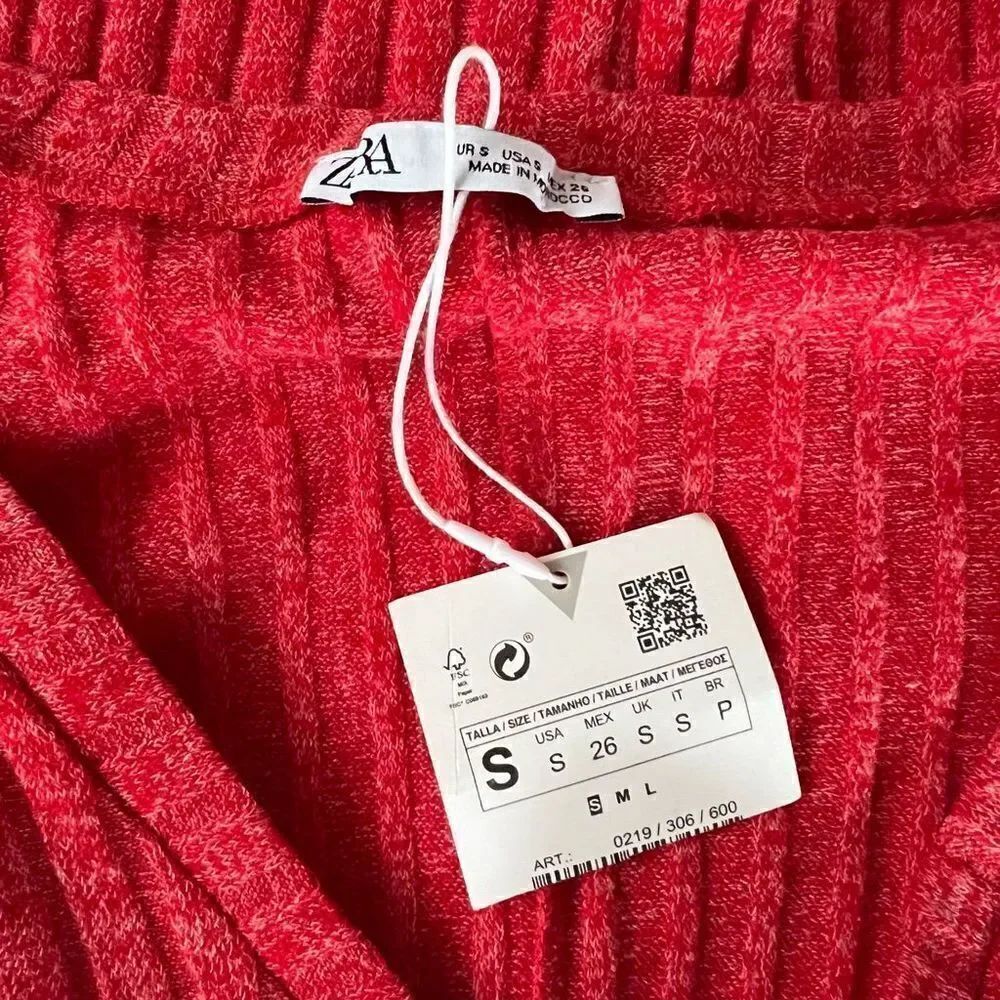 Zara Red Ribbed V Neck Sweater Size Small - Picture 4 of 4